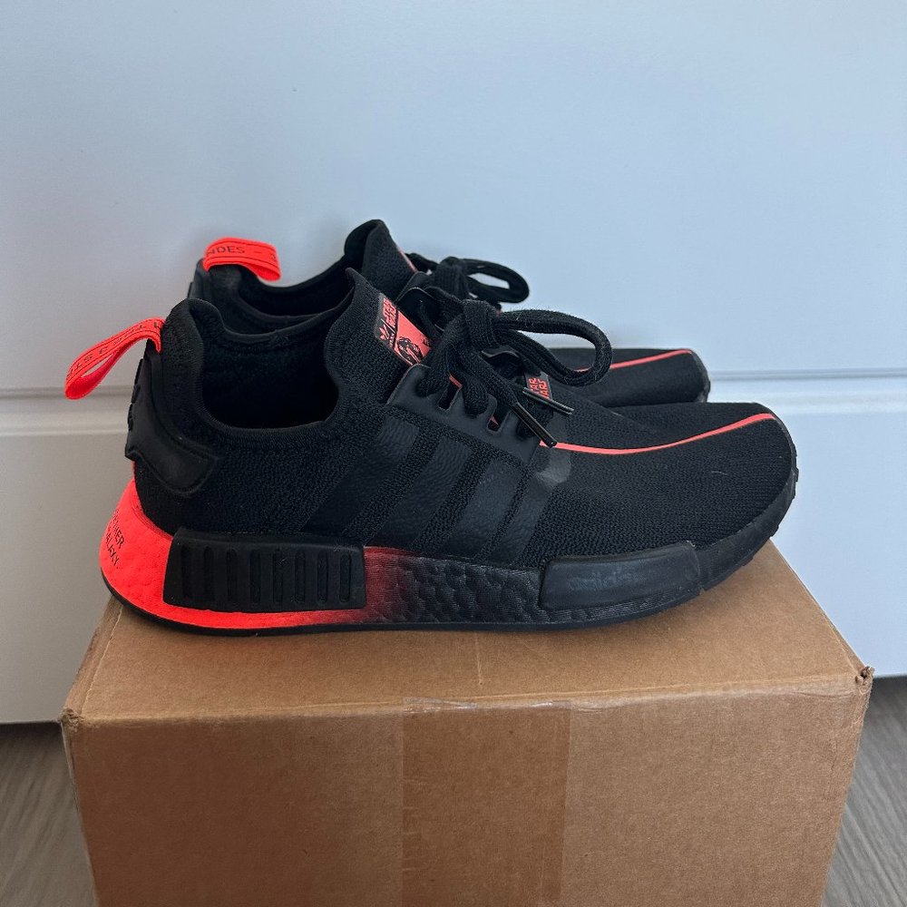 Adidas NMD_R1 Star Wars Sneaker